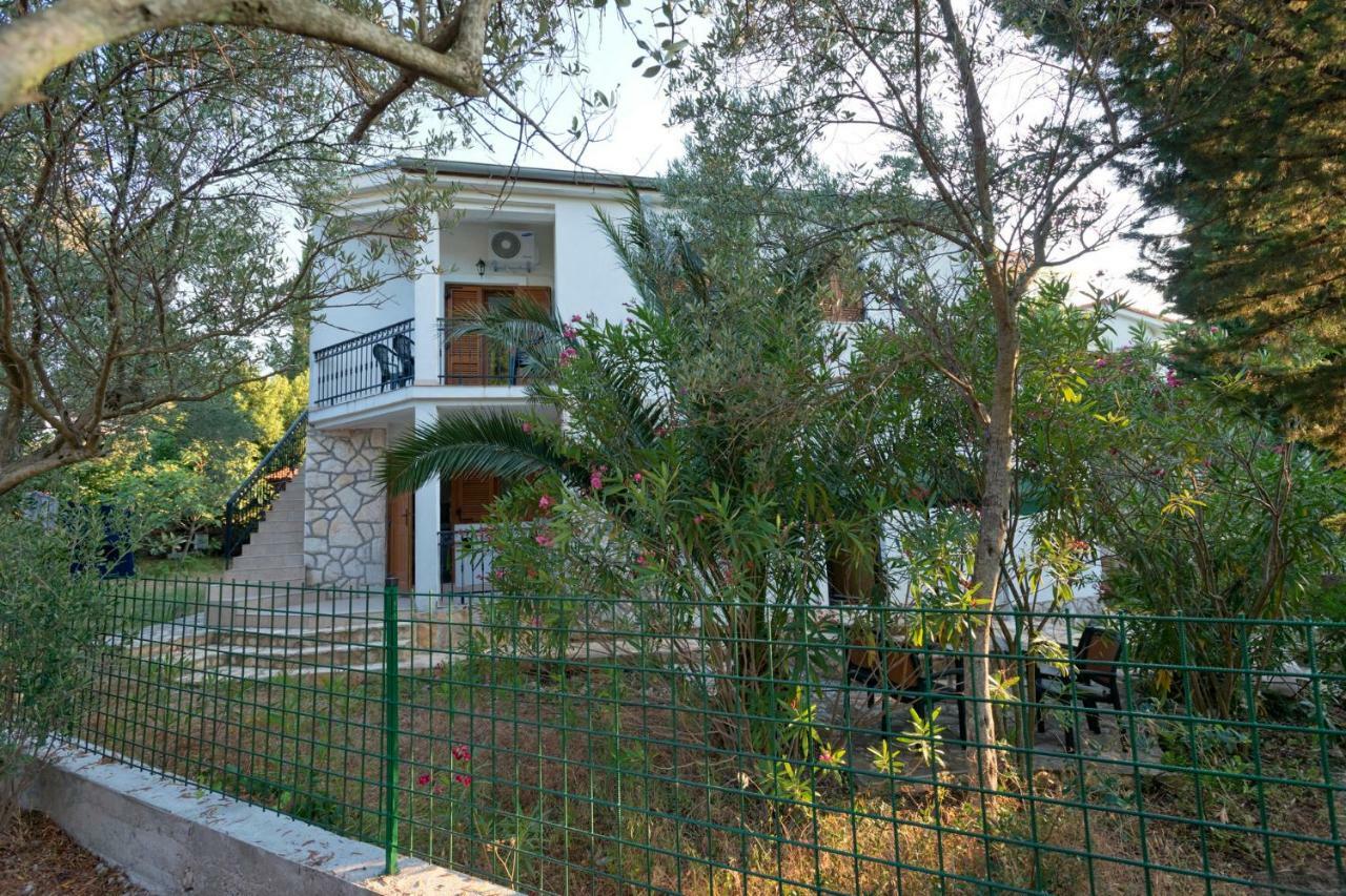 Apartmani Zlataric Stari Grad  Exterior foto