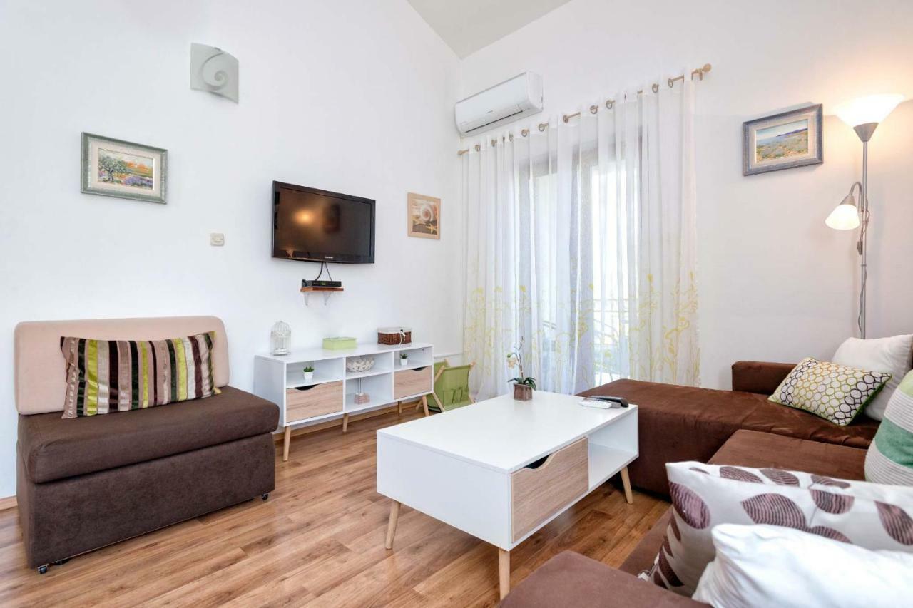 Apartmani Zlataric Stari Grad  Exterior foto