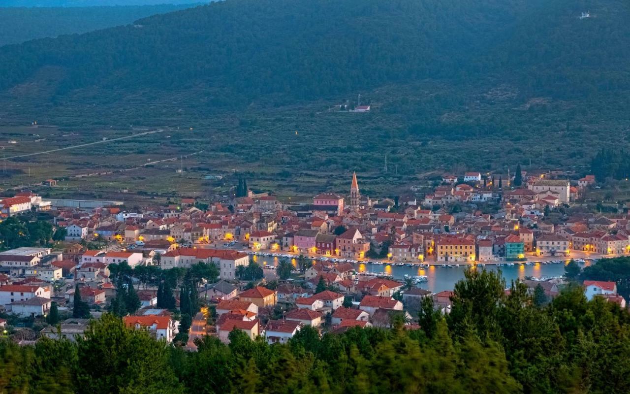 Apartmani Zlataric Stari Grad  Exterior foto